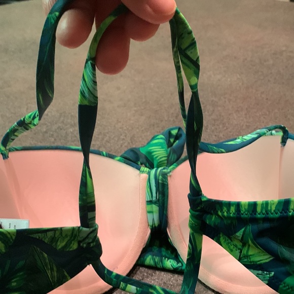 Shade and Shore bikini criss-cross back tie top - Picture 9 of 9